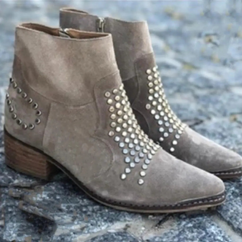 Bottines à talons avec clous Cadence