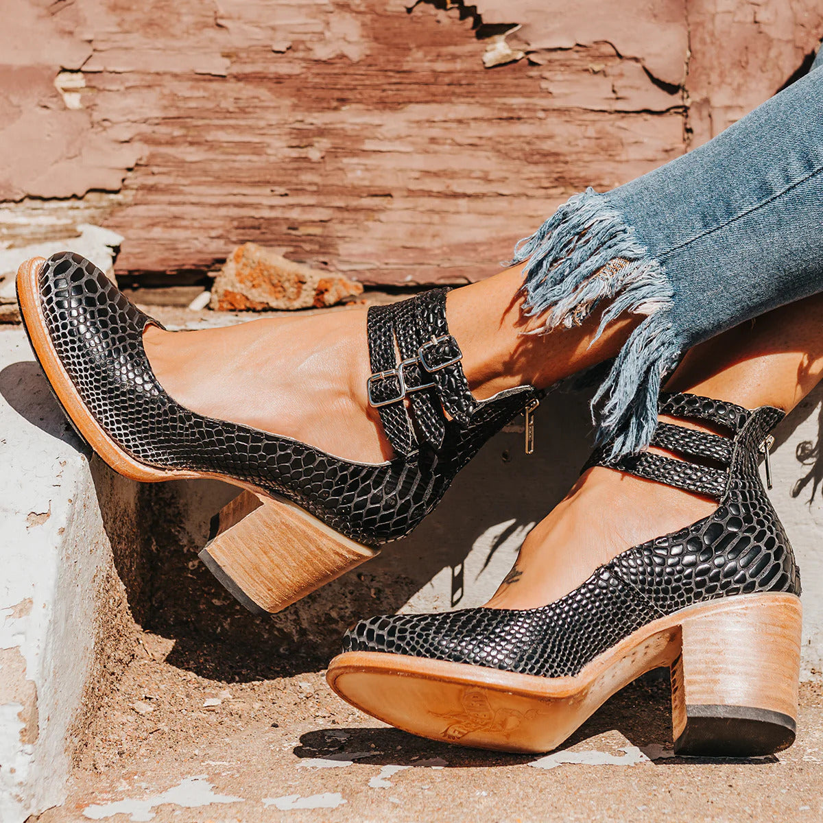 Ginevra – Talons Orthopédiques à Brides
