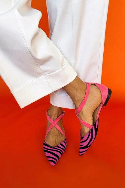 Alana | Sandales plates à imprimé zèbre avec bride croisée