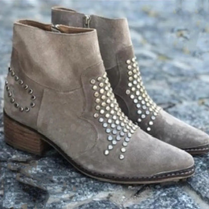 Bottines à talons avec clous Cadence