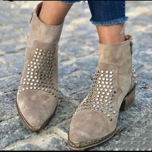Bottines à talons avec clous Cadence