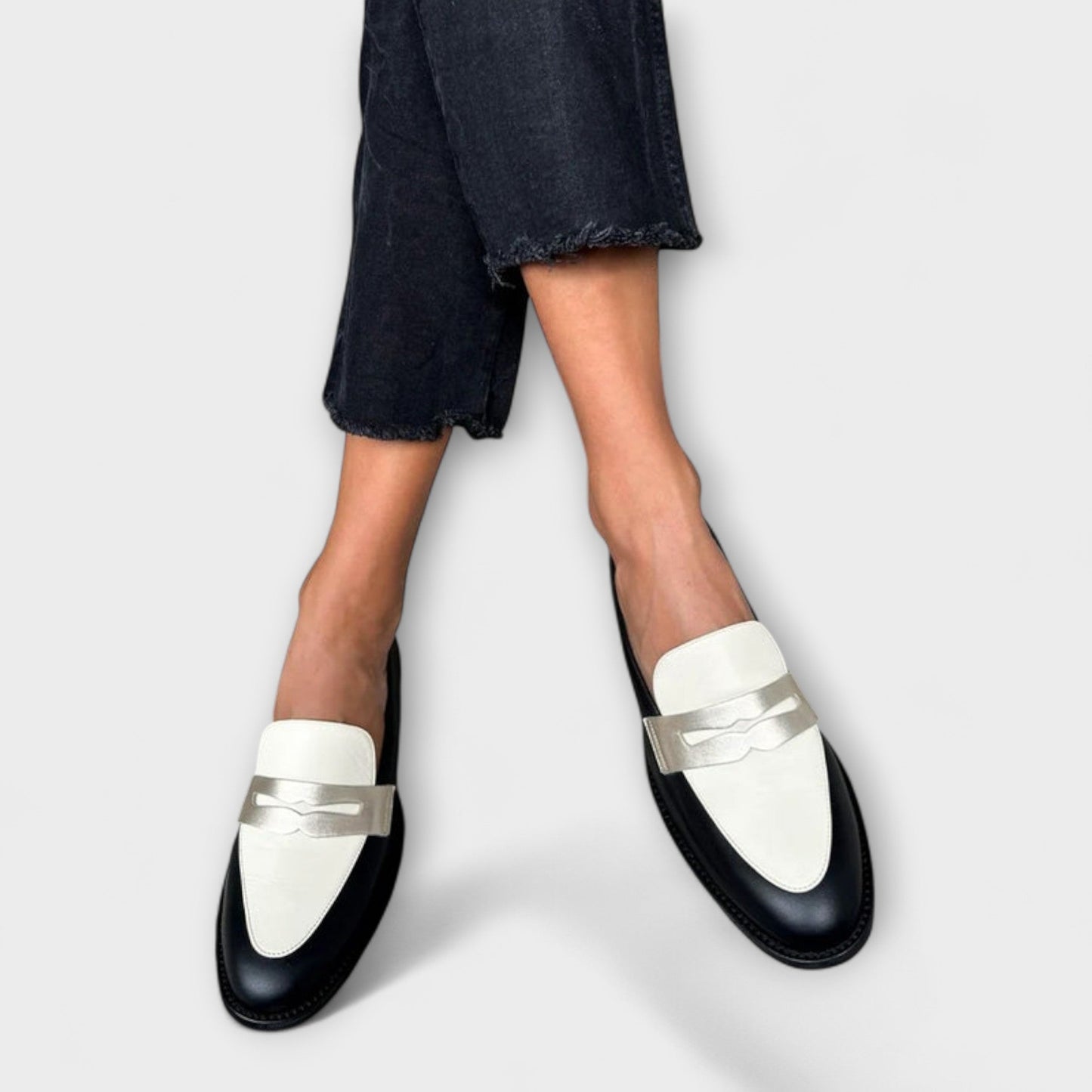 Xara – Mocassins noirs à brillance métallisée